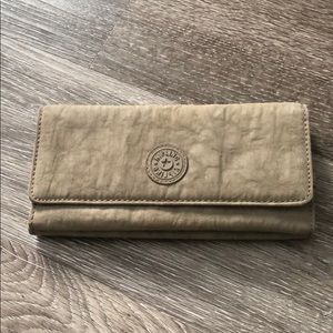 kipling long wallet with 14 card slots